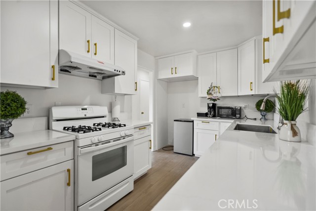 369 Lang Avenue, La Puente CA: https://media.crmls.org/medias/8845ad74-817d-4448-a4c5-e89a0fcb976c.jpg