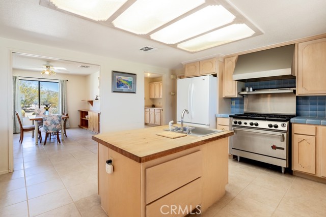 Detail Gallery Image 23 of 75 For 6425 Indian Cove Rd, Twentynine Palms,  CA 92277 - 4 Beds | 3 Baths