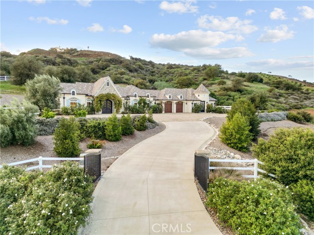 Detail Gallery Image 2 of 69 For 39851 Paseo Chaparro, Murrieta,  CA 92562 - 4 Beds | 4 Baths