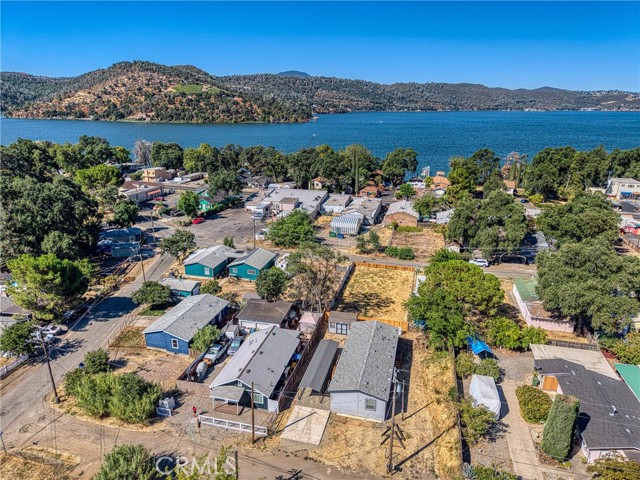 3791 Robinson Avenue, Clearlake CA: https://media.crmls.org/medias/88464084-354f-43e1-bc74-ded389d7ff03.jpg