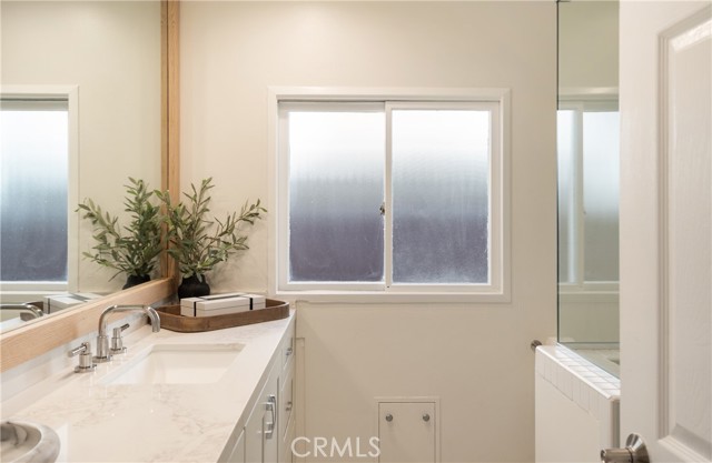 Detail Gallery Image 19 of 28 For 216 Poppy Ave, Corona Del Mar,  CA 92625 - 3 Beds | 2 Baths