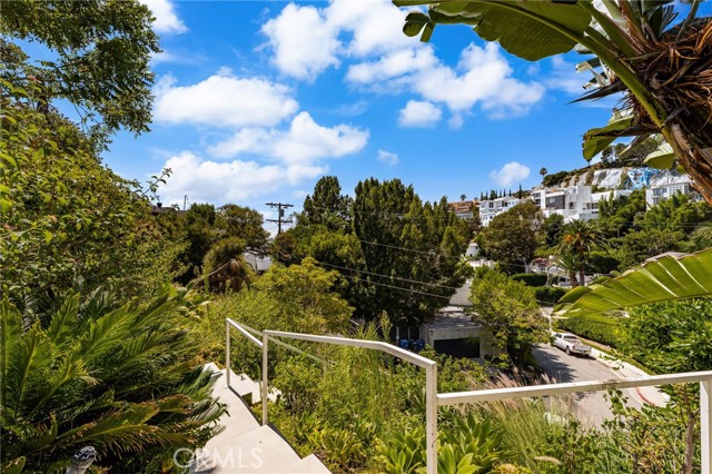 Detail Gallery Image 10 of 57 For 1690 N Crescent Heights Bld, Los Angeles,  CA 90069 - 3 Beds | 4 Baths