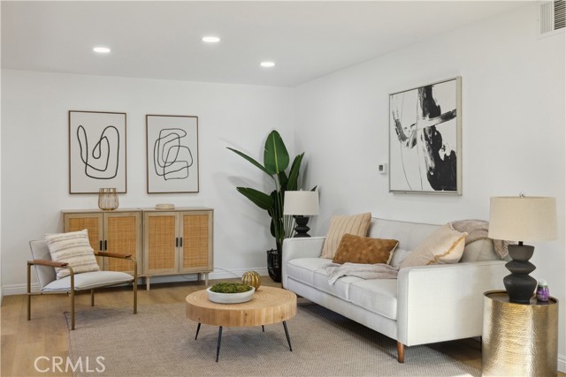 Detail Gallery Image 6 of 70 For 1290 E Woodbury, Pasadena,  CA 91104 - 5 Beds | 5 Baths