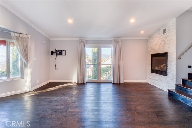 Detail Gallery Image 33 of 52 For 7796 Skyhill Drive, Los Angeles,  CA 90068 - 5 Beds | 3 Baths