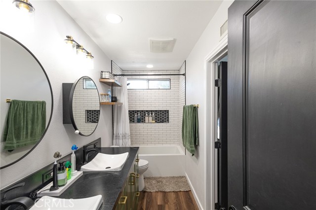 Detail Gallery Image 14 of 25 For 842 Granby, Simi Valley,  CA 93065 - 4 Beds | 2 Baths