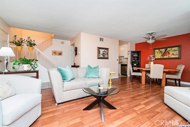 Photo of 10514 Sunland Boulevard #4, Sunland, CA 91040