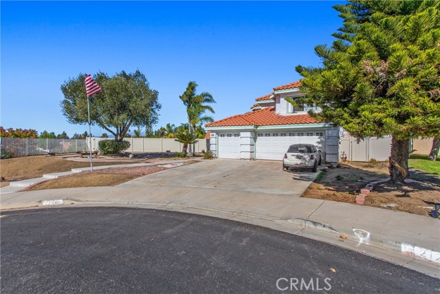 Detail Gallery Image 2 of 41 For 21200 Lands End, Moreno Valley,  CA 92557 - 4 Beds | 3 Baths