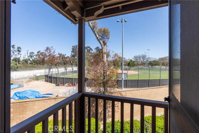 Detail Gallery Image 20 of 38 For 165 Kensington Park, Irvine,  CA 92606 - 4 Beds | 3/1 Baths