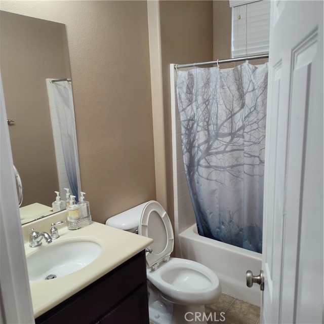 11318 Chinaberry Street, Corona CA: https://media.crmls.org/medias/884afeaa-c747-47e7-aeb7-313bd68de79b.jpg