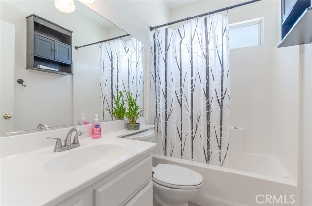 1705 Tee Time Avenue, Beaumont CA: https://media.crmls.org/medias/884bc2f4-030a-4911-8562-7e08f8aaab0d.jpg