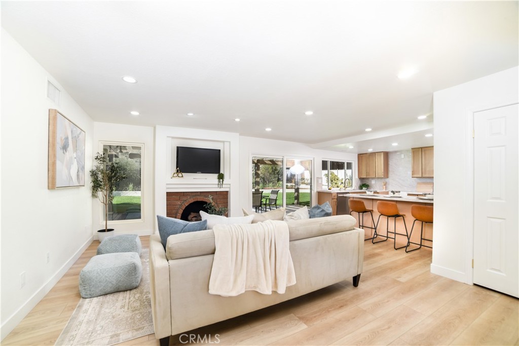 MLS #CV25266945 image #12