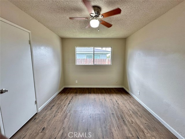 Detail Gallery Image 11 of 18 For 3345 N Miami Ave, Fresno,  CA 93727 - 3 Beds | 1 Baths