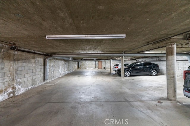 3208 Colorado Avenue, Santa Monica CA: https://media.crmls.org/medias/884cdabb-21db-4b4c-8ade-024d18926e26.jpg