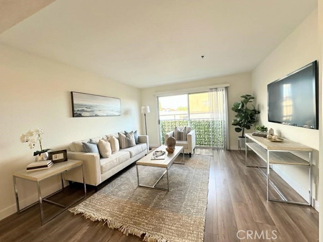Detail Gallery Image 2 of 20 For 24410 Crenshaw #113,  Torrance,  CA 90505 - 1 Beds | 1 Baths