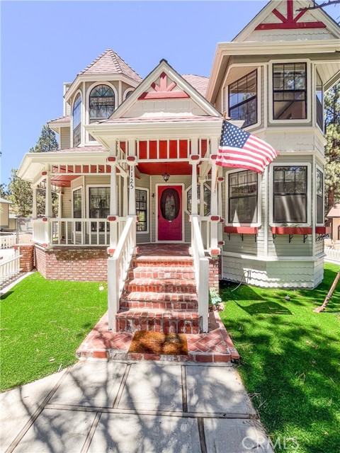 1125 Hemlock Lane, Big Bear City CA: https://media.crmls.org/medias/884ce438-e0d9-4858-bb3e-7c141f4b8b44.jpg