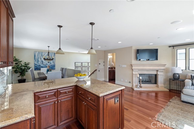 429 21st Place, Manhattan Beach, California 90266, 3 Bedrooms Bedrooms, ,3 BathroomsBathrooms,Residential,Sold,21st,SB22099322