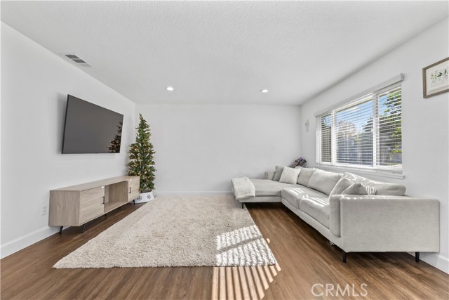 Detail Gallery Image 8 of 26 For 2451 College, La Verne,  CA 91750 - 2 Beds | 1 Baths