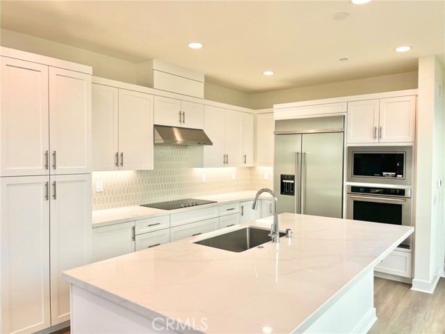 Detail Gallery Image 4 of 18 For 373 S Nevada Ave, Ventura,  CA 93004 - 4 Beds | 3 Baths