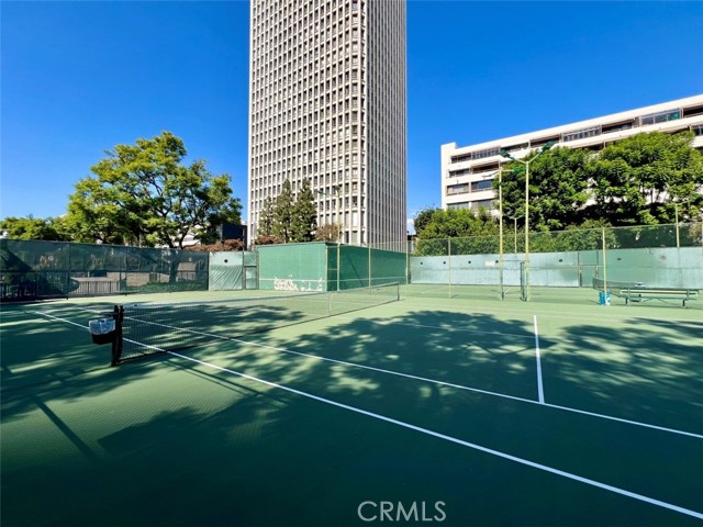 Detail Gallery Image 32 of 34 For 800 W 1st #2004-5,  Los Angeles,  CA 90012 - 3 Beds | 3 Baths