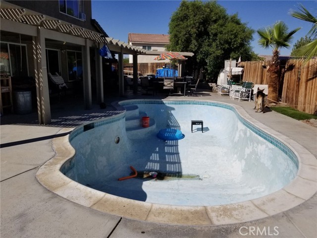 Detail Gallery Image 32 of 64 For 13573 Ladrillo Way, Victorville,  CA 92392 - 5 Beds | 4 Baths