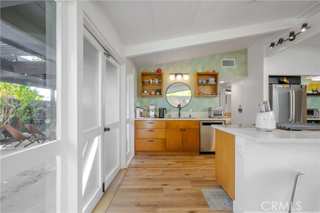 Detail Gallery Image 11 of 53 For 7213 E Lanai St, Long Beach,  CA 90808 - 4 Beds | 2 Baths