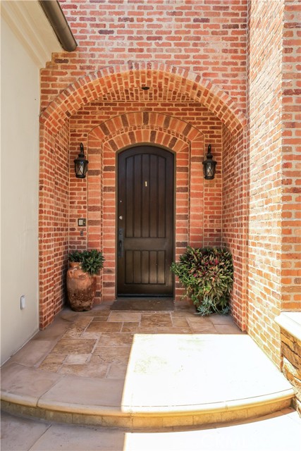 26 Woods Trail, Irvine CA: https://media.crmls.org/medias/884fb399-191d-4d62-9c33-2d87756edd6b.jpg