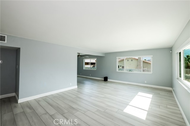 54055 Avenida Velasco, La Quinta CA: https://media.crmls.org/medias/88505092-0b80-45d3-8854-a9a1f372c27e.jpg