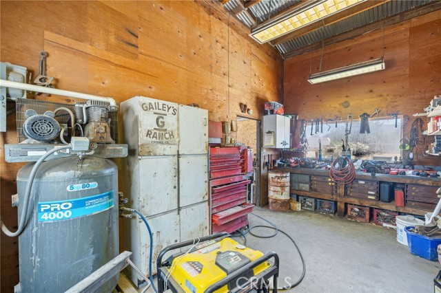 4333 Highway 33, New Cuyama CA: https://media.crmls.org/medias/88506bc3-1935-4283-af7e-576a18cfb345.jpg