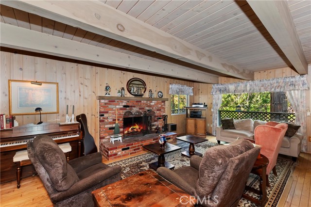 Detail Gallery Image 3 of 34 For 27348 Alpen Dr, Lake Arrowhead,  CA 92352 - 4 Beds | 2 Baths