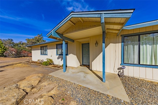 Detail Gallery Image 4 of 35 For 31045 Revis Rd, Coarsegold,  CA 93614 - 3 Beds | 2/1 Baths