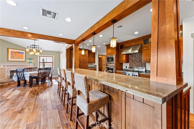 1944 W Lullaby Lane, Anaheim CA: https://media.crmls.org/medias/88525ed9-e4cf-4e6d-a643-67d682503f78.jpg