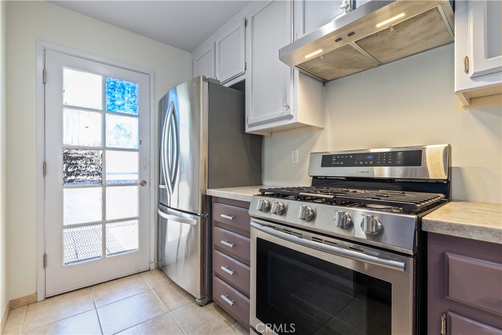 1633 Front #11 Street 11