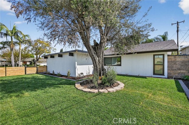 Detail Gallery Image 24 of 27 For 629 S Yorba, Orange,  CA 92869 - 4 Beds | 2 Baths