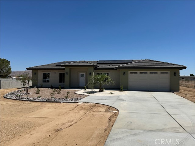 Detail Gallery Image 3 of 34 For 12595 Central Rd, Apple Valley,  CA 92307 - 4 Beds | 3 Baths