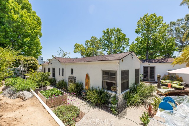 Detail Gallery Image 29 of 33 For 1701 Pier Ave, Santa Monica,  CA 90405 - 4 Beds | 2/1 Baths