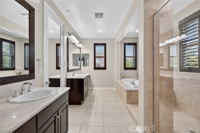 Detail Gallery Image 32 of 67 For 11680 Cetona Way, Porter Ranch,  CA 91326 - 4 Beds | 4 Baths