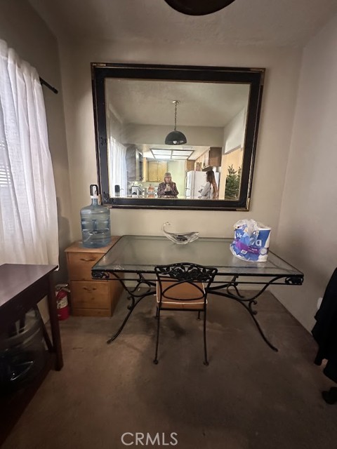 Detail Gallery Image 2 of 13 For 15051 Sherman, Van Nuys,  CA 91405 - 2 Beds | 2 Baths