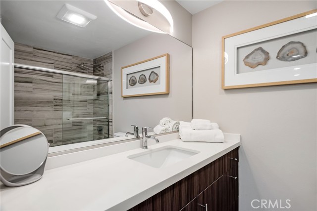 2208 The Strand, Manhattan Beach CA: https://media.crmls.org/medias/8853ffa9-bbbb-418f-8139-148899789bf3.jpg