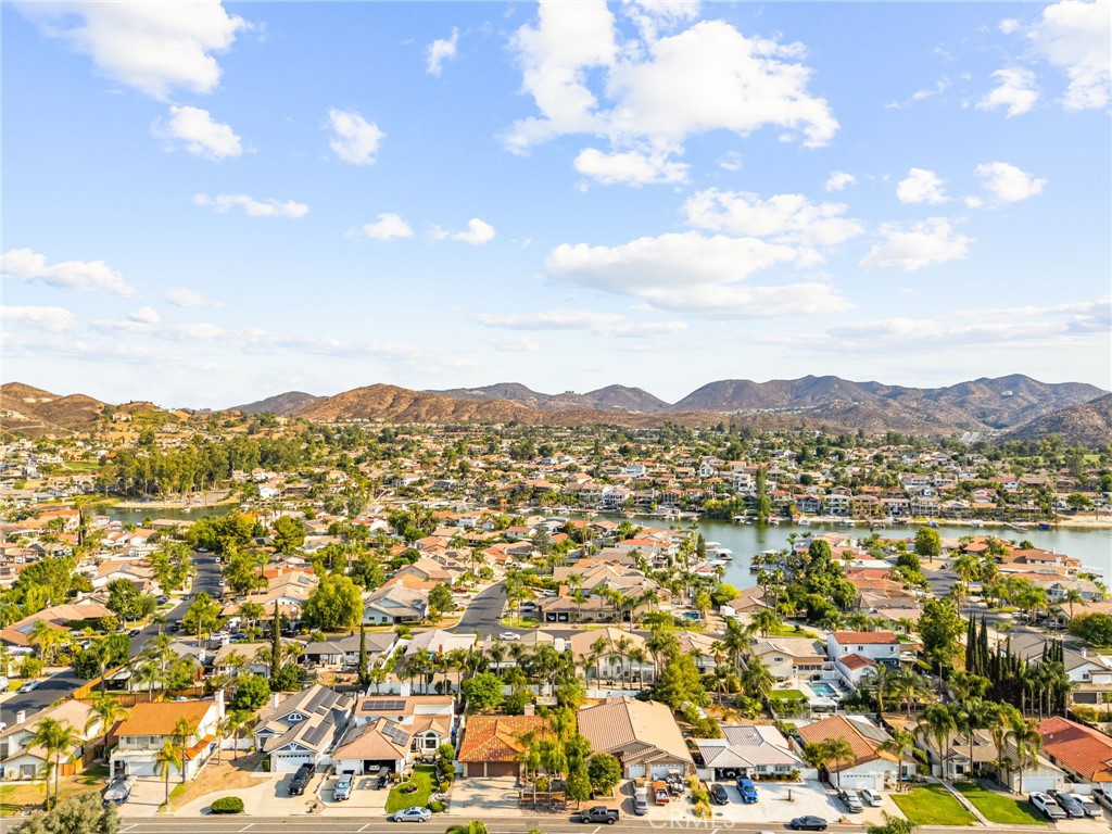 https://media.crmls.org/medias/88540b1f-4080-4977-9458-1692315eca83.jpg?preset=X-Large