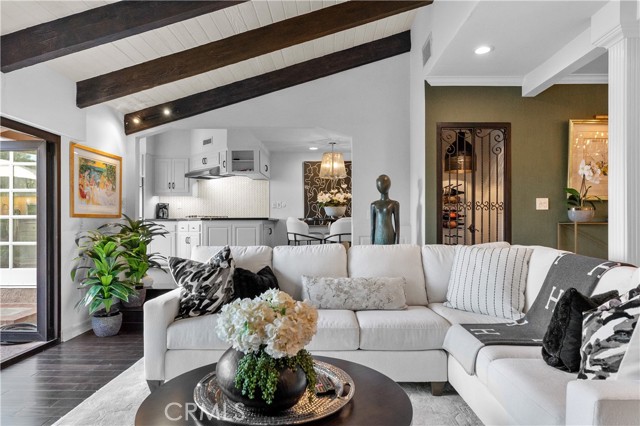 Detail Gallery Image 4 of 29 For 4420 Park Jazmin, Calabasas,  CA 91302 - 3 Beds | 3 Baths