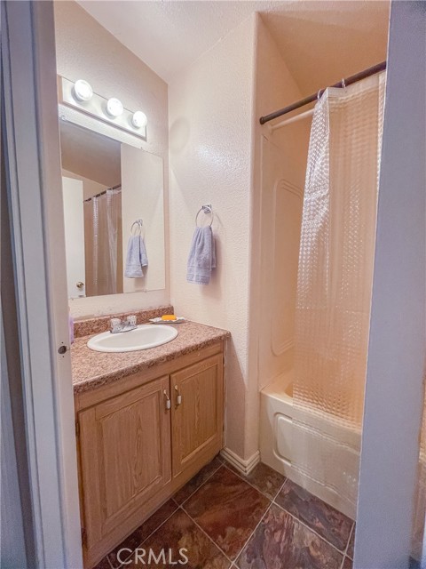 Detail Gallery Image 35 of 42 For 21001 Plummer St #12,  Chatsworth,  CA 91311 - 2 Beds | 2 Baths