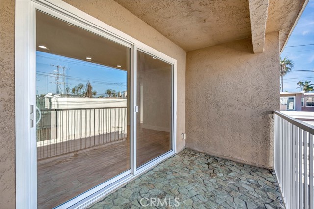 Detail Gallery Image 26 of 44 For 209 13th St #D,  Huntington Beach,  CA 92648 - 2 Beds | 2 Baths