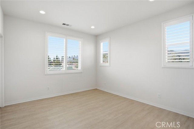 Detail Gallery Image 23 of 34 For 811 N Dalton Ave #105,  Azusa,  CA 91702 - 4 Beds | 3/1 Baths