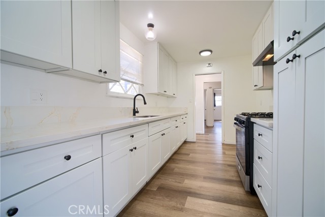 6083 Merito Avenue, San Bernardino CA: https://media.crmls.org/medias/8855fa84-e5ed-4afd-92a1-a8a9c8b08204.jpg