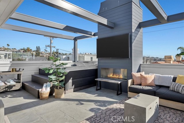 Detail Gallery Image 33 of 35 For 440 8th St, Manhattan Beach,  CA 90266 - 5 Beds | 5/1 Baths