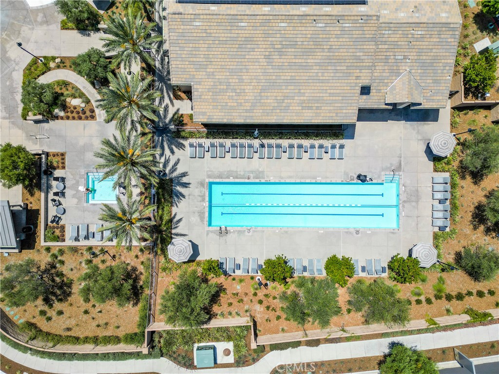 https://media.crmls.org/medias/88572961-455d-43c8-b3b3-922cdd172c8b.jpg?preset=X-Large