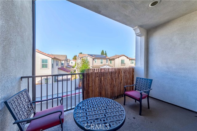 Detail Gallery Image 24 of 29 For 217 Promenade St, Pomona,  CA 91767 - 3 Beds | 3/1 Baths