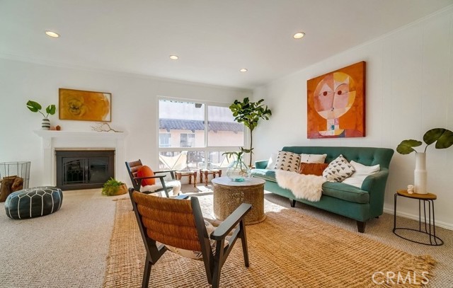 1127 E Del Mar Boulevard, Pasadena CA: https://media.crmls.org/medias/88575d7c-85dd-4556-a9b0-c68bcd6f0aa9.jpg