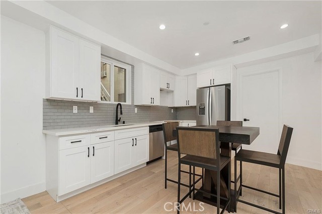 Detail Gallery Image 5 of 7 For 2450 1/2 Boulder St, Los Angeles,  CA 90033 - 3 Beds | 2/1 Baths