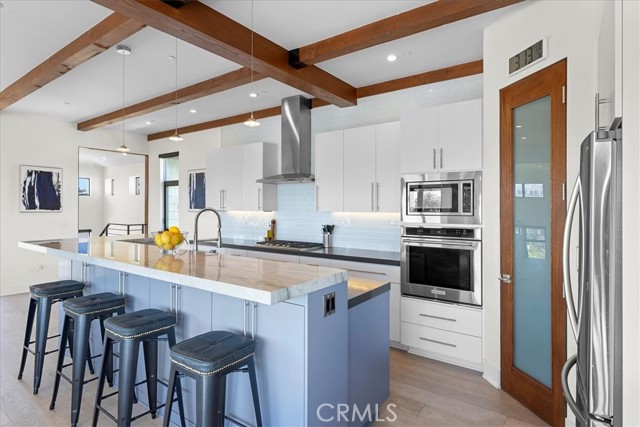 1032 6th, Hermosa Beach, California 90254, 4 Bedrooms Bedrooms, ,3 BathroomsBathrooms,Residential,Sold,6th,SB22136354